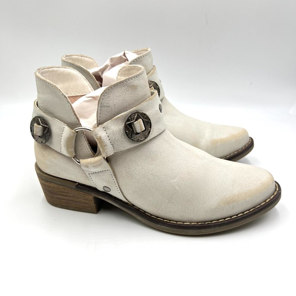 Chinese Laundry Womens Size 6.5 Cream Distressed Western Ankle Boots‎ Shoes